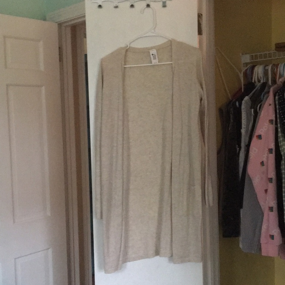 Crew neck cardigan